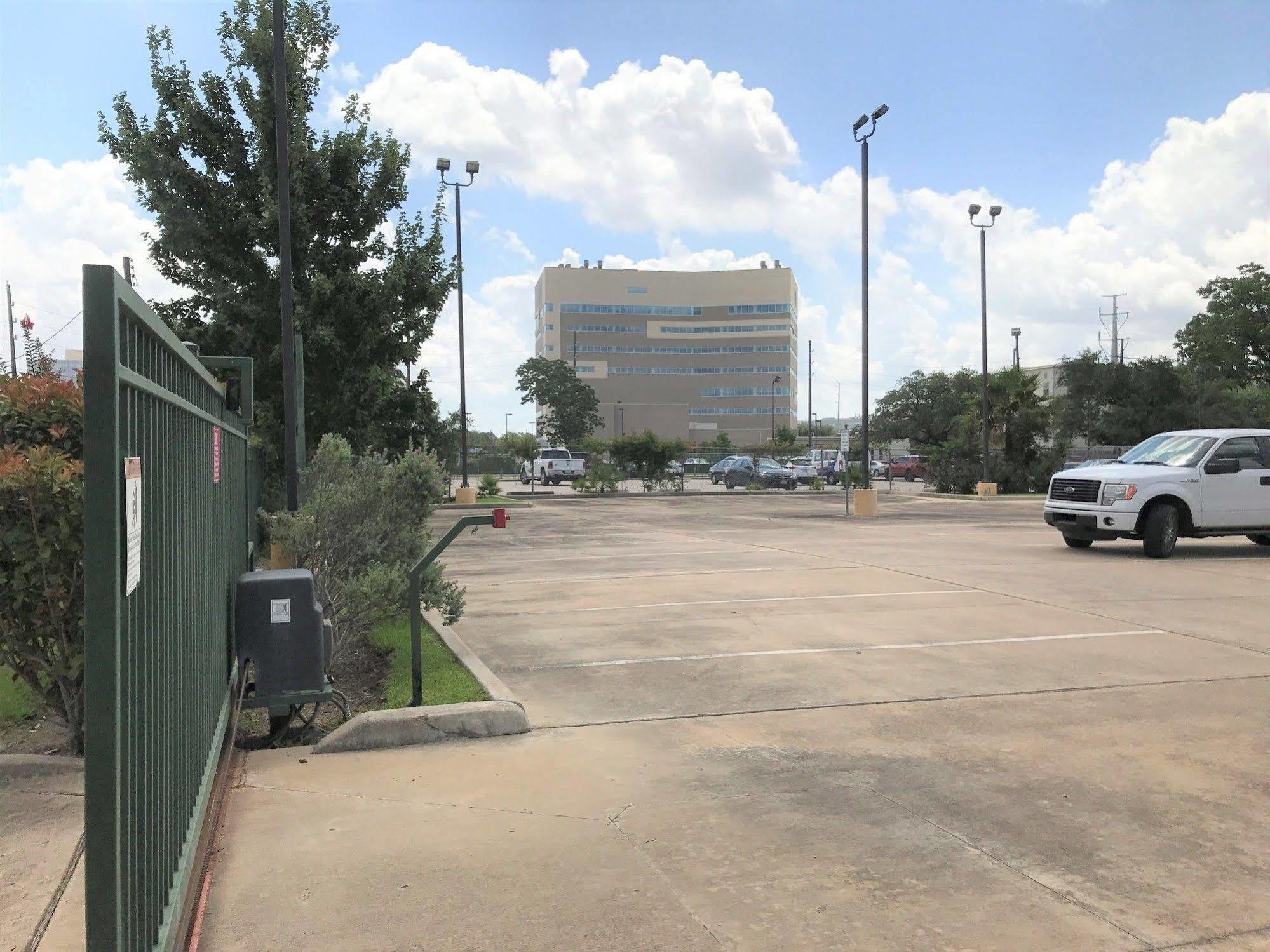 Lexington Hotel Houston Medical Center Exterior photo